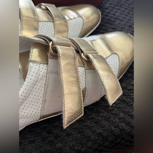 Women's Gucci Velcro Leather Sneakers Authentic GG - Picture 15 of 16